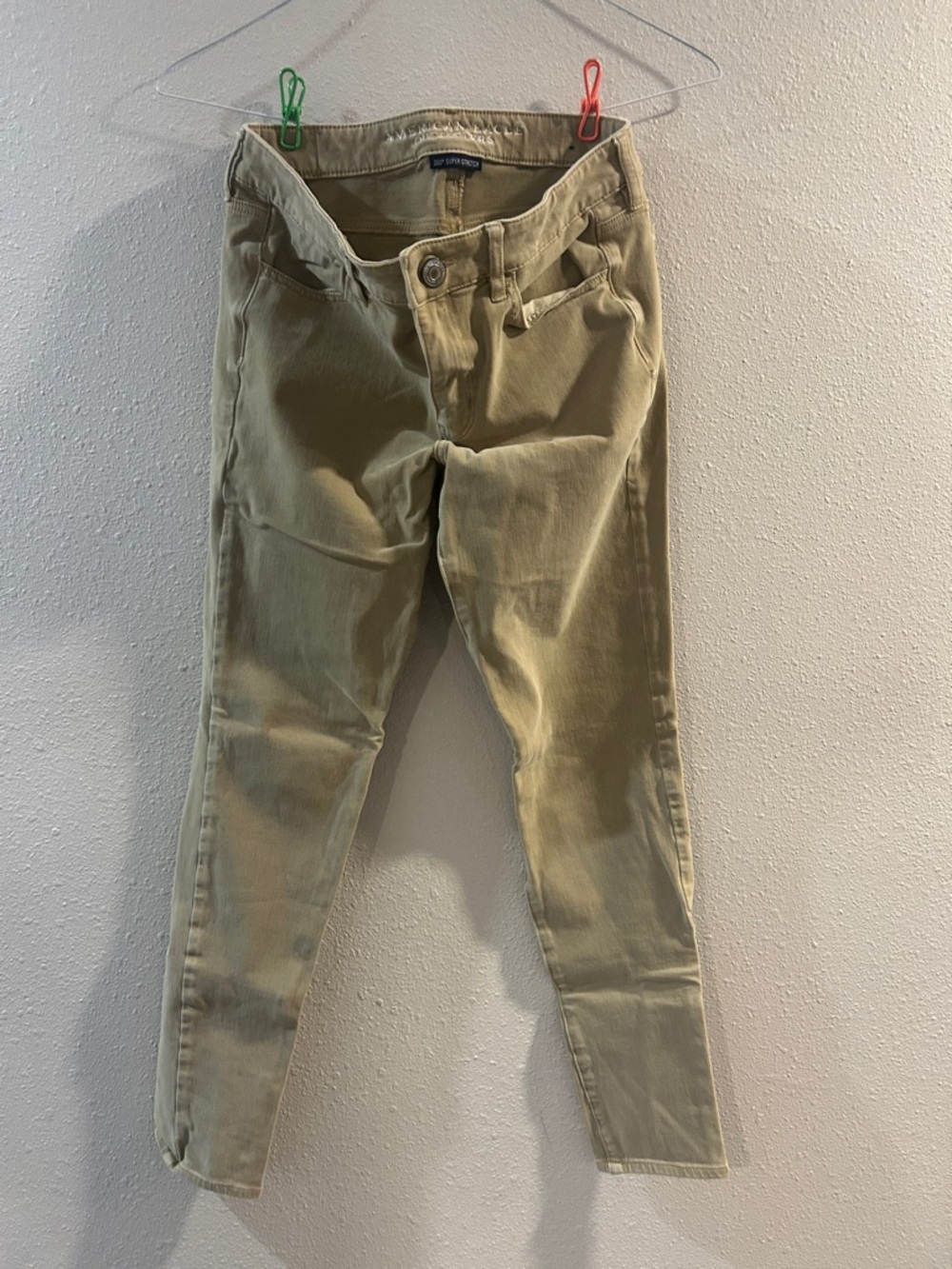 American Eagle Outfitters Women’s Skinny Khaki Pants USED